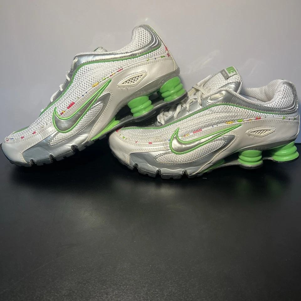 RARO Nike Shox M1 Floral 347771-102 Blanco Verde Floral Zapatos para Correr Para Mujer 8.5 Foto 2 de 4