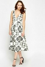 Black & white swing dress deep v back size 18 New Heavy Luxury stretch thick