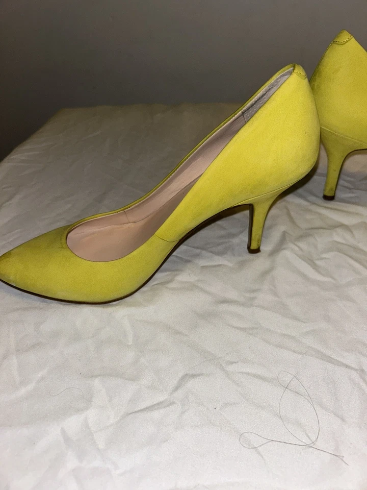 Salto amarelo neon I.N.C International Concepts tamanho 6 - Imagem 3 de 4