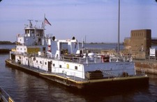 SHIP --- AARON F BARRETT TOWBOAT (LA CRESCENT MN) ORIGINAL SLIDE 10-11-24 T23-13