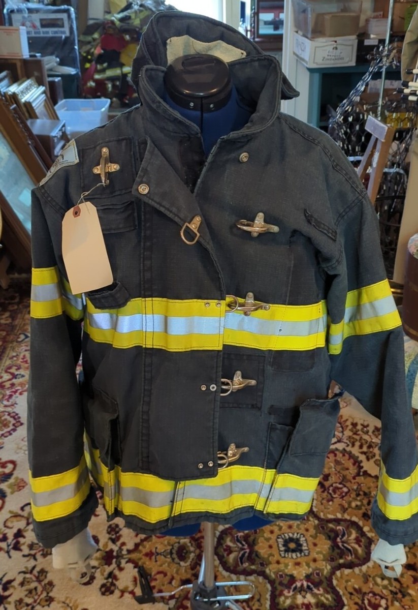 Vintage Retired Firefighter Turnout JACKET FIRE COAT USED Chest 44 