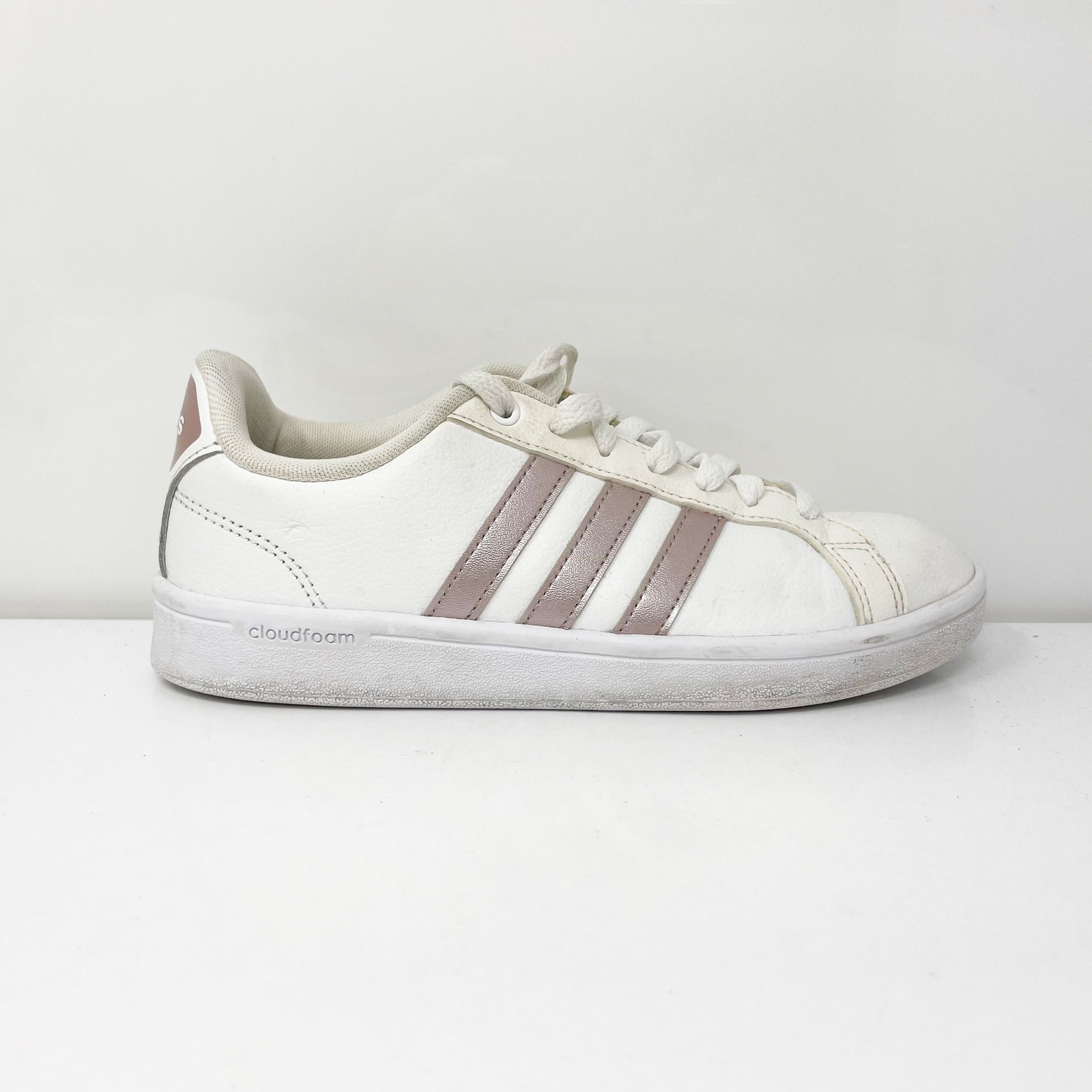 Adidas Womens Cloudfoam Advantage DA9524 White Casual Shoes Sneakers Size 6.5 Adidas Womens Cloudfoam Advantage DA9524 White Casual Shoes Sneakers Size 6.5