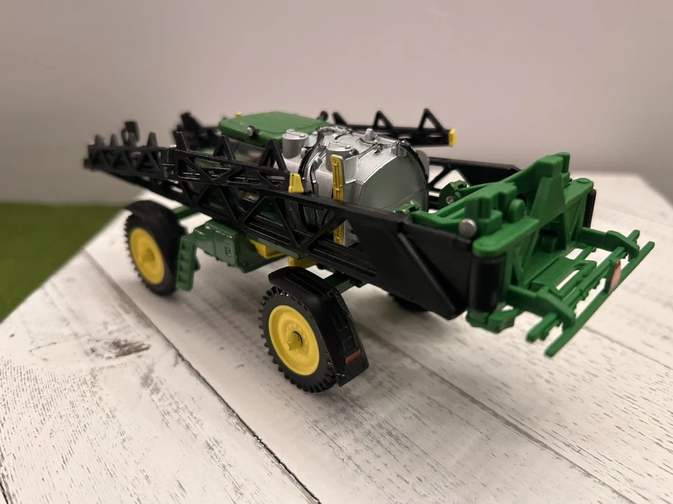 Custom Ertl 1/64 John Deere 4710 Sprayer - Image 4 of 4