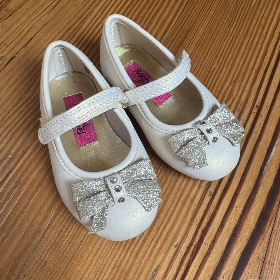 Rachel Shoes cream glitter bow mary jane heeled dress baby shoes SIZE 5M - Image 3 of 4