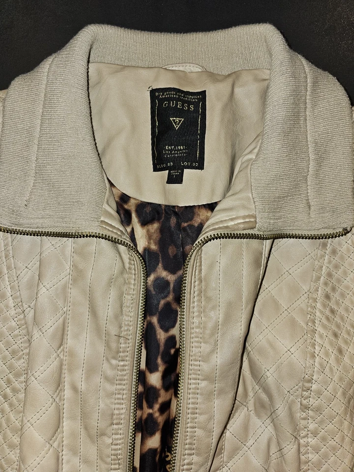 Chaqueta de cuero sintético Guess vintage para mujer talla grande crema/beige sin rasgaduras/lágrimas Foto 2 de 4