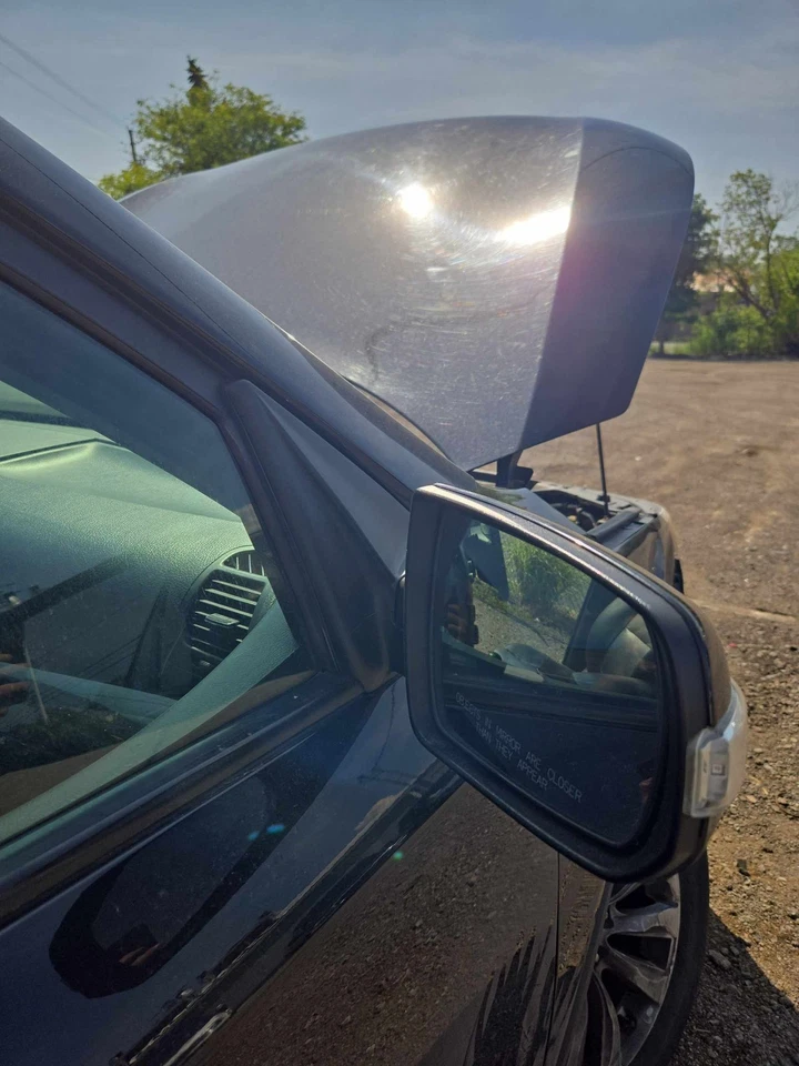 Used Right Door Mirror fits: 2011 Kia Sorento Power w/turn signal w/o power fold - Image 2 of 4
