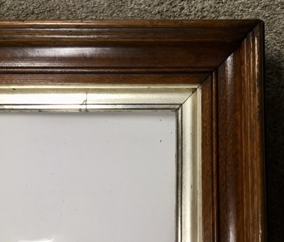 "Antiguo marco de fotos de nogal dorado de nogal profundo con vidrio 24 X 20 X 3"" grande" Foto 3 de 4