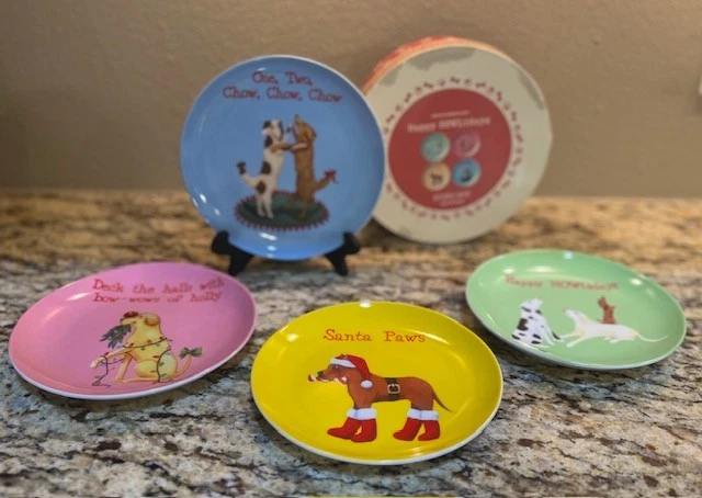Boston Warehouse HAPPY HOWLIDAYS 6.5" Juego de 4 Platos Anna Maria Navidad Perros Foto 2 de 4