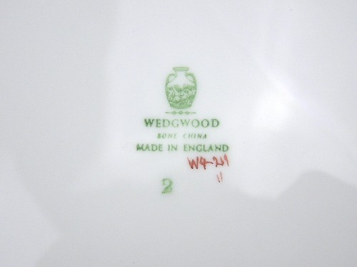 Vintage Wedgwood Bone China Gold Florentine 10 5/8" Dinner Plate W4219 - Picture 4 of 4