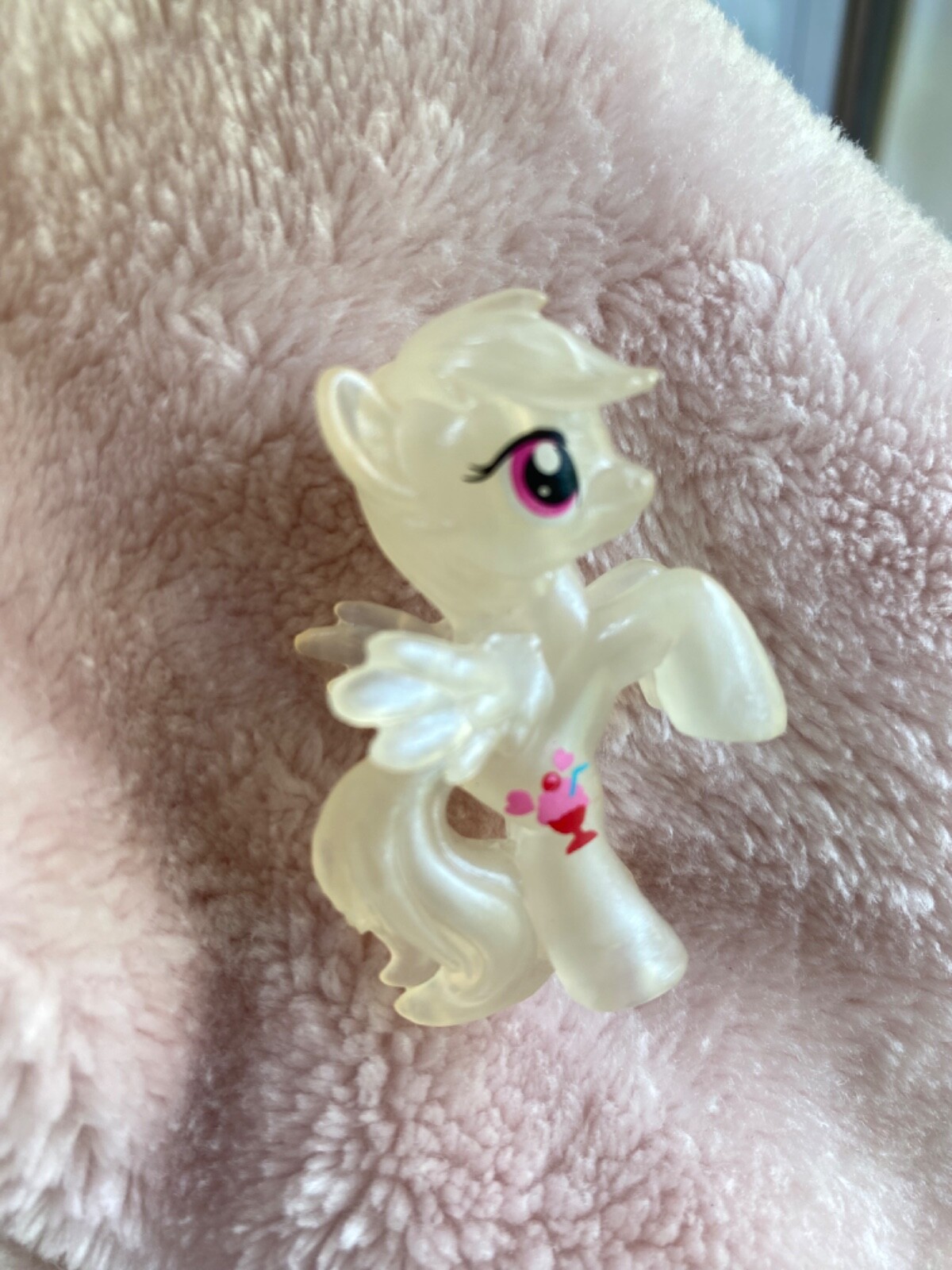2015 My Little Pony FiM Borsa Cieca Wave #14 2" Modellino Plumdolce Trasparente