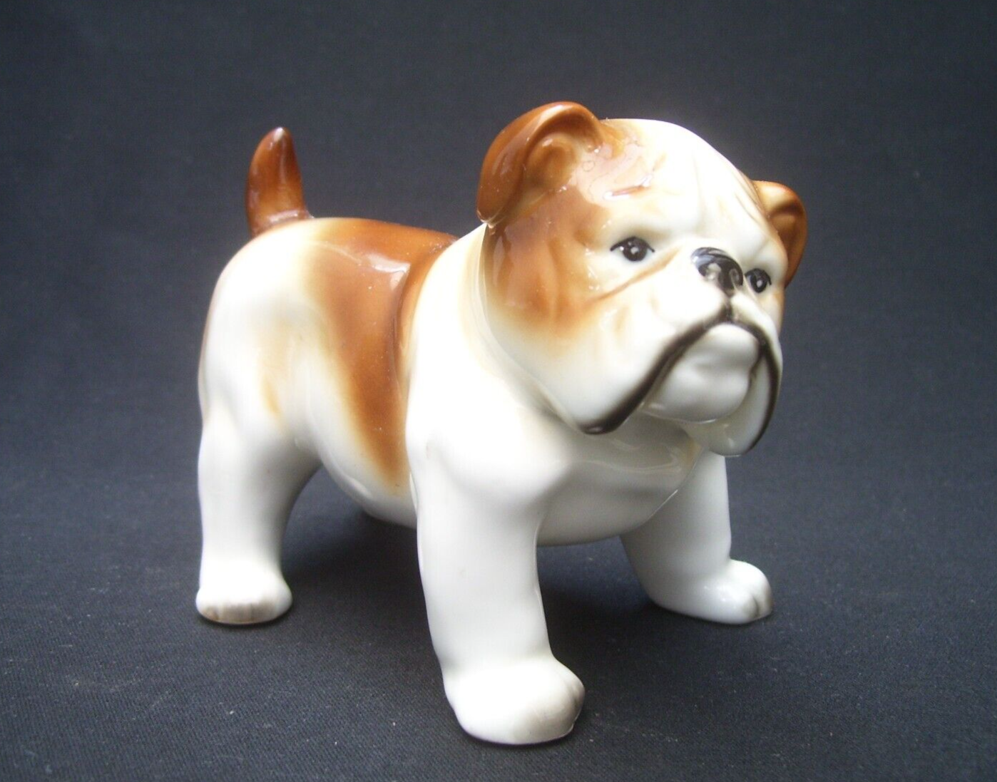 VINTAGE 1980s BRITISH BULLDOG PUPPY ORNAMENT~SUPER CUTE UNUSUAL CHINA DOG FIGURE