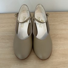 Kinney Dancewear Character Shoes in Caramel