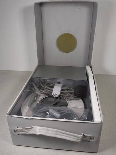 Rollei P37E Carousel 35mm Slide Projector With Remote Control & Case P37E E - Picture 14 of 15