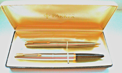 PARKER  '' 45 FLIGHTER  DE LUXE ''   in CHROM/GOLD , U.S.A.  3/1962