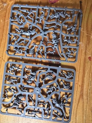 6 termagaunts And 3 Rippers Tyranids 40k, 2/3 Sprues From The Box Warhammer 40k