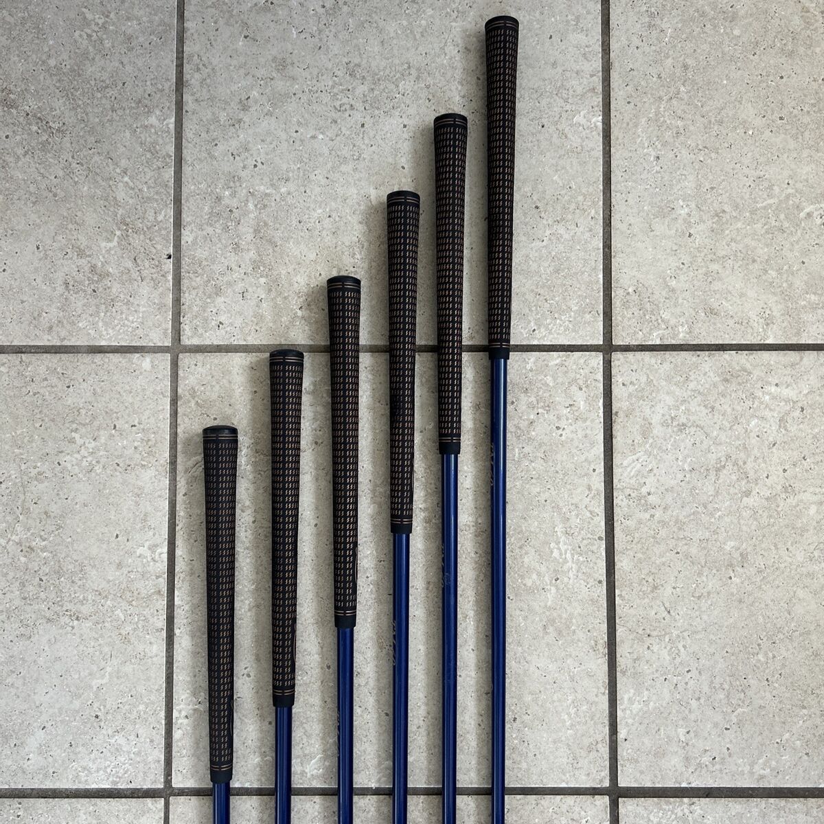 Pro Kennex TM-60 Set Of 8 Golf Club Irons 5-P + 3&5W - P Pro Kennex TM-60 Set Of 8 Golf Club Irons 5-P + 3&5W - P