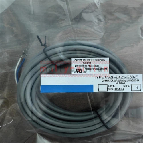 1PCS For Omron XS2F-D421-G80-F plug wire Cable NEW