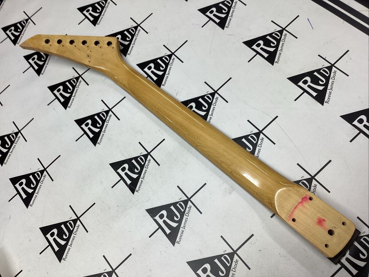 80's Charvel Japan Toothpaste Logo 375 Deluxe Dinky Guitar 80's Charvel Japan Toothpaste Logo 375 Deluxe Dinky Guitar