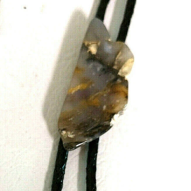 Corbata Bolo de cuarzo con cuero trenzado. Gran tema gris y negro. Foto 2 de 4