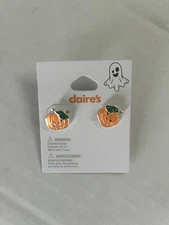 CLAIRE'S ENAMEL PUMPKIN WITH GREEN LEAF HALLOWEEN STUD EARRINGS NEW