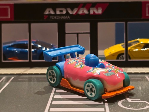💎 Hot Wheels 2025 Donut Drifter # 40/250 Hot Wheels Let's Race # 2/5 - Picture 2 of 6