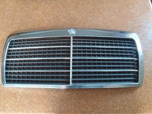 MERCEDES W124 BJ. 93-98 Kühlergrill Chrom Mit Kunststoffeinlage EUR 119