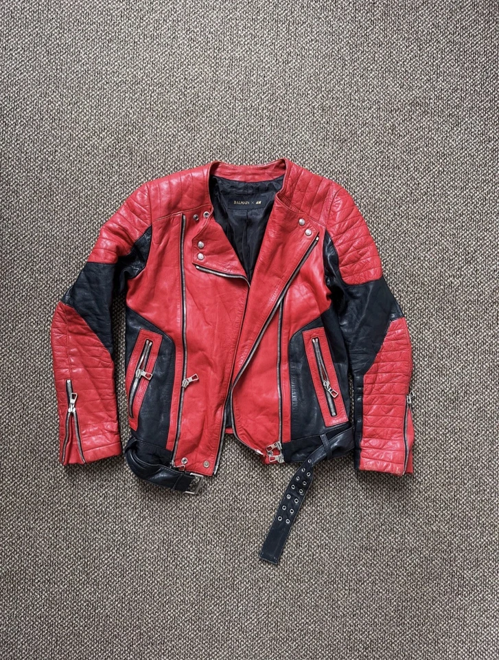 Chaqueta de cuero para bicicleta Balmain Paris x H&M Foto 2 de 4