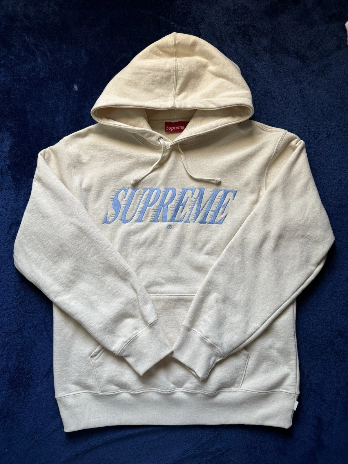 Sweat à capuche croisé suprême blanc naturel taille M