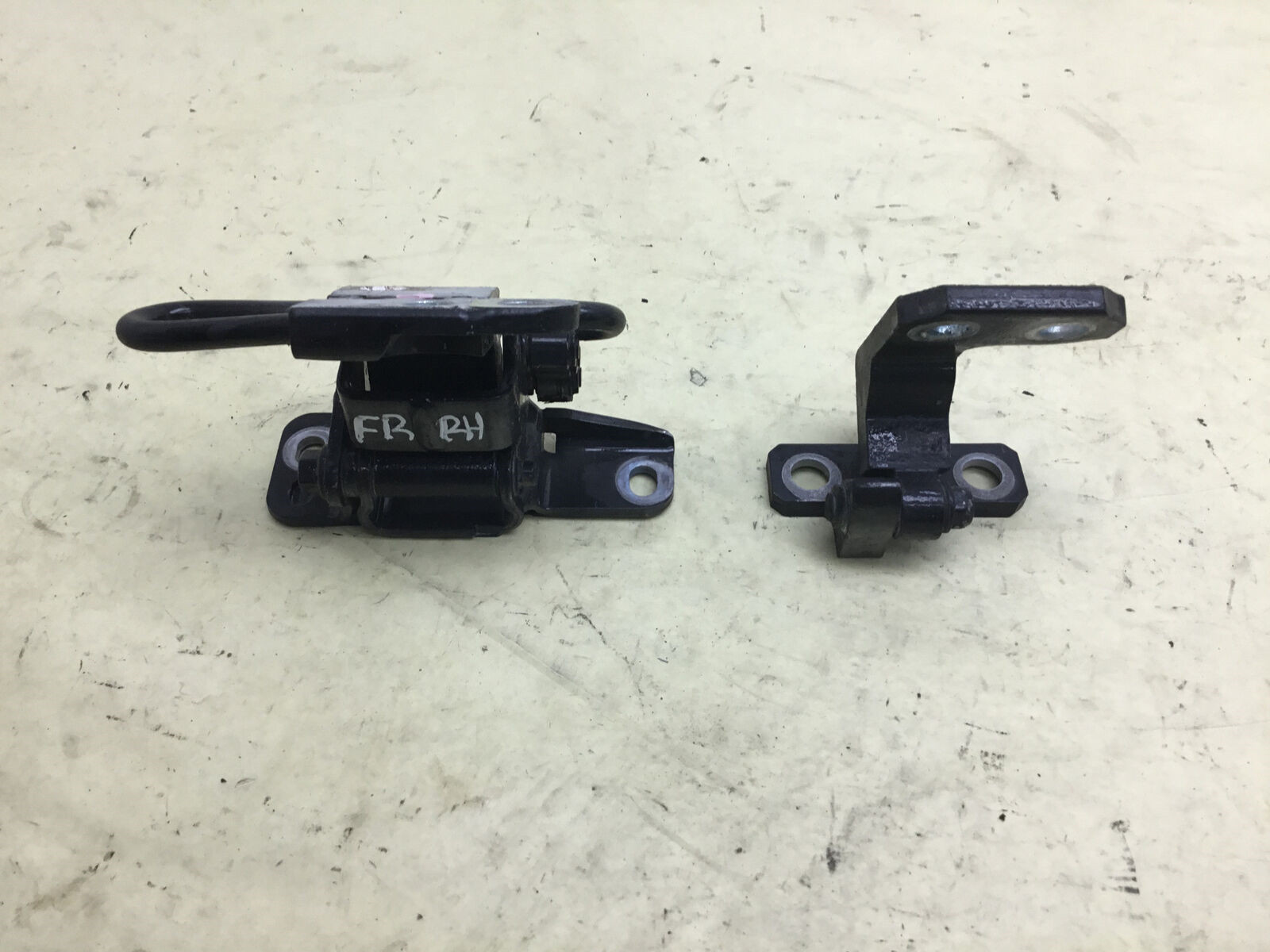 Bentley Flying Spur 2013-2018 FRONT+RIGHT+UPPER Door hinge