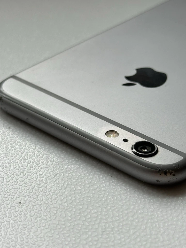 Apple iPhone 6s Plus 128GB Unlocked Space Grey - CRACKED SCREEN, Works Good - Image 3 of 4