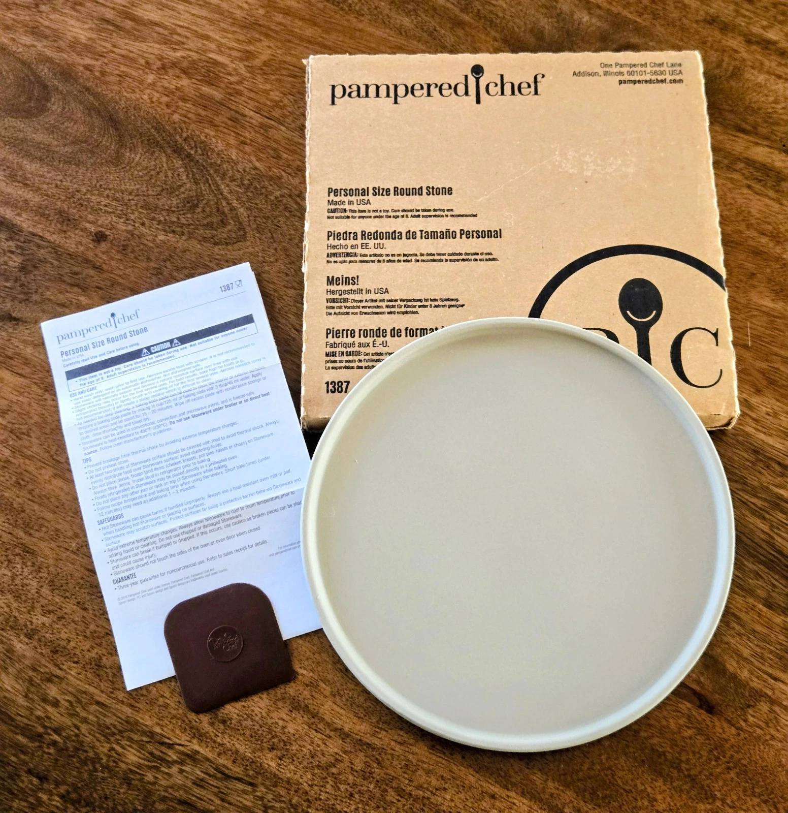 Pampered Chef 8.5" Round Personal Size Pizza Stone Beige #1387 New In Open Box
Opens in a new window