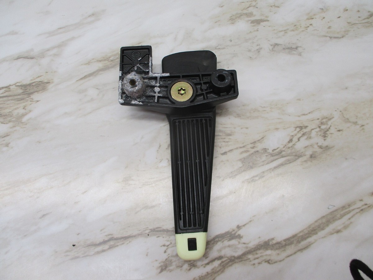 OEM Right-Side Tonneau Bed Cover Latch Handle For 2002-2013 Chevy Avalanche & Escalade EXT – Used