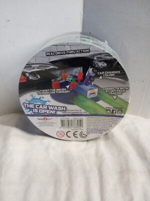 Micro Wheels Car Wash - Stores 8 Vehicles - Includes 1 Exclusive Vehicle