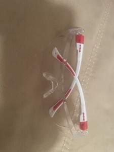 No Cry Safety Glasses - 4 Pair  Red And White