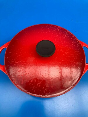 Cocotte Signature en fonte émaillée ovale 27 cm rouge Burgundy