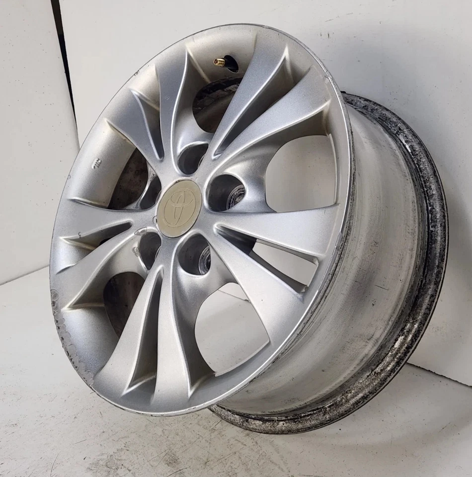 2004-2006 Toyota Camry Wheel Rim 15''X6-1/2'' Aluminum  OEM - Image 2 of 4