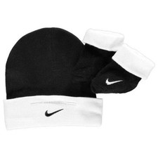 Nike Baby Socken Mütze Cap Schuhe Set 2 Teile Neugeborene Geschenk 0 - 6 Monate