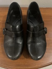 Dansko Women's Black Leather Clogs With Buckle Sz. 9, Used Great Condition