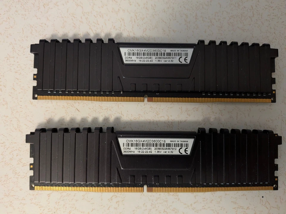 Memoria PC4-28800 Corsair Vengeance LPX 16 GB (2 X 8 GB) DDR4 3600 MHz Foto 2 de 2