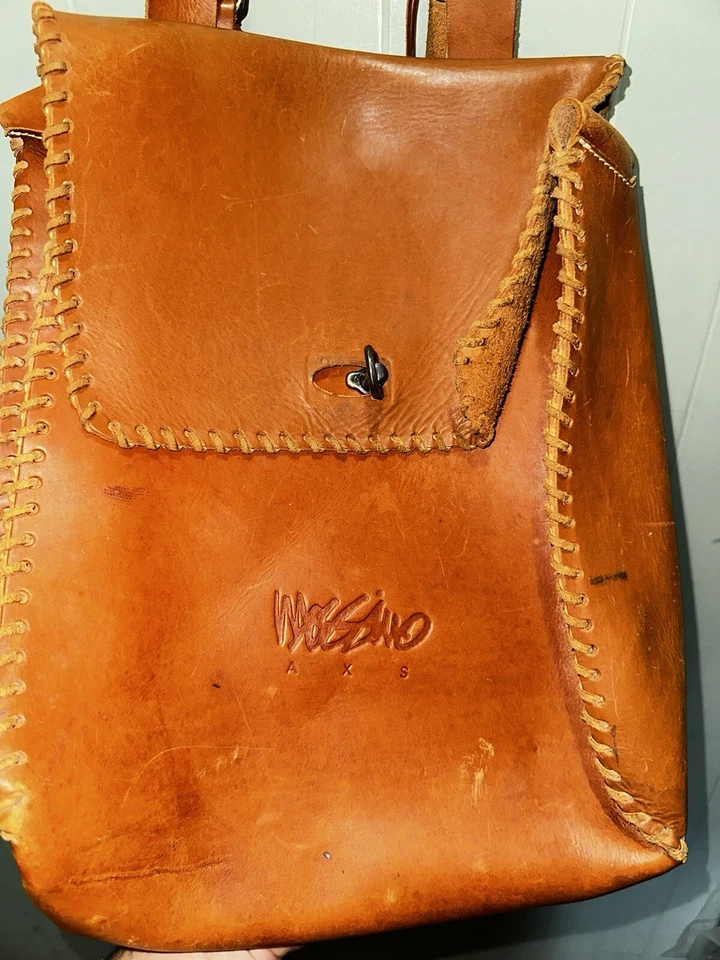 De Colección Y2K Missimo AXS Cuero Marrón Puntada Látigo Mochila Bolso Mensajero Boho Difícil de Encontrar Foto 2 de 4