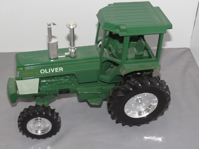 oliver toy tractor