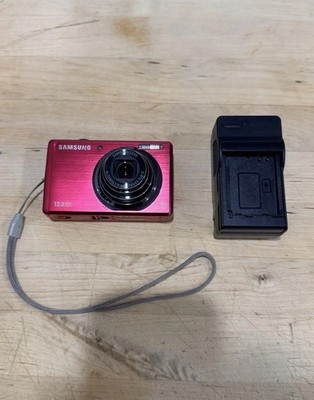 Samsung SL620 Digital Camera 12.2MP 5X Zoom LCD Tested