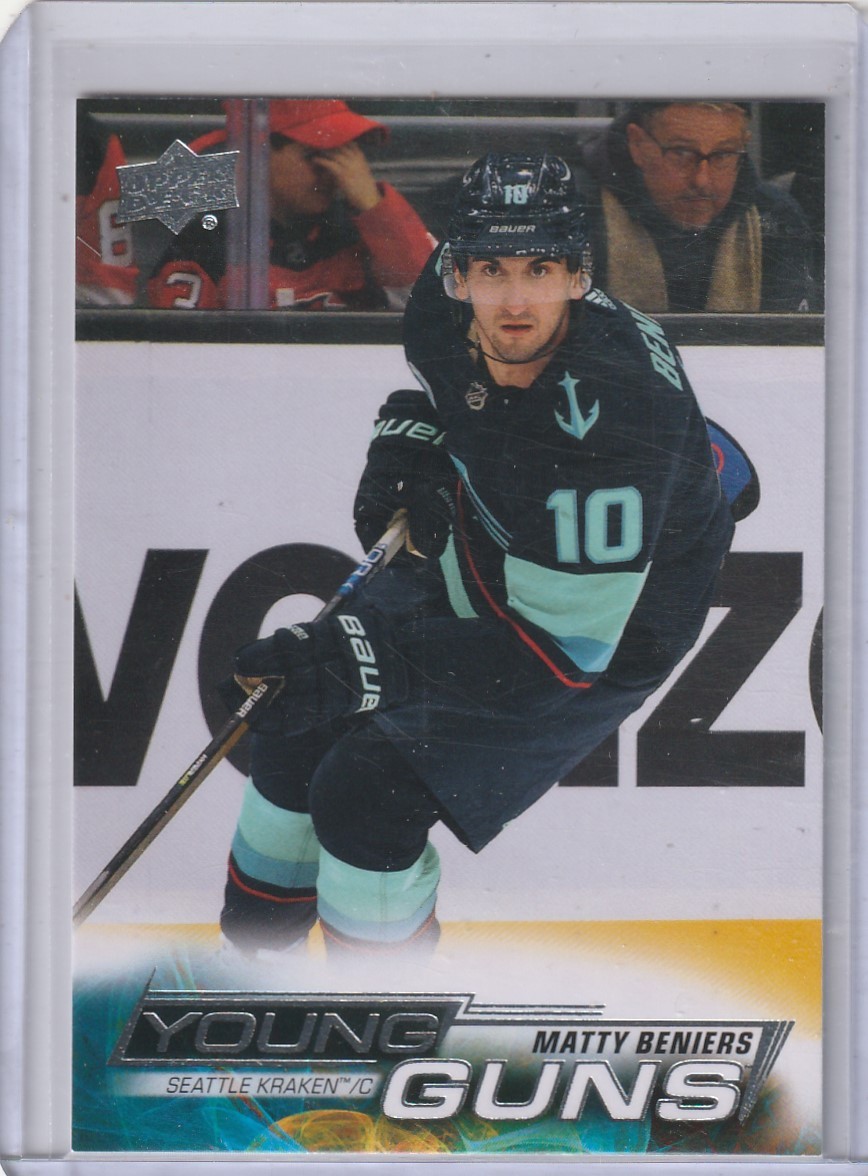 2022-23 Upper Deck Young Guns Matty Beniers  RC #213 Seattle Kraken