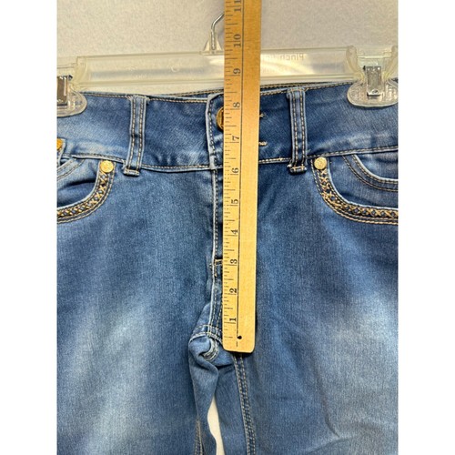 Sexy Couture Stretch Capris Medium Wash Denim Jeans Size 7 - Picture 7 of 14
