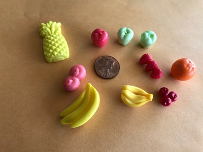 barbie doll house banana