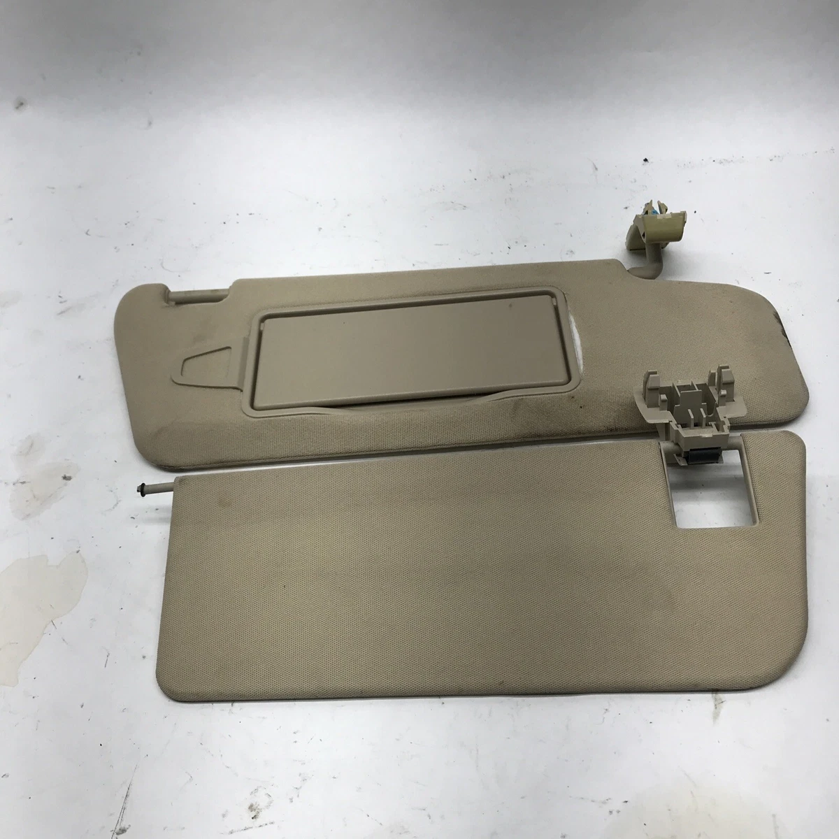 Mercedes sun 2024 visor replacement