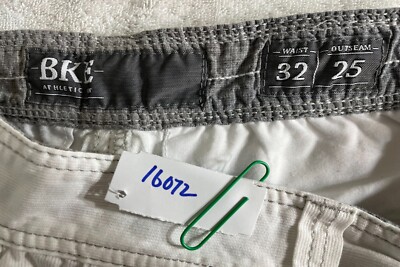 Buckle BKE Cargo Irving men's white 32 shorts athletic fit