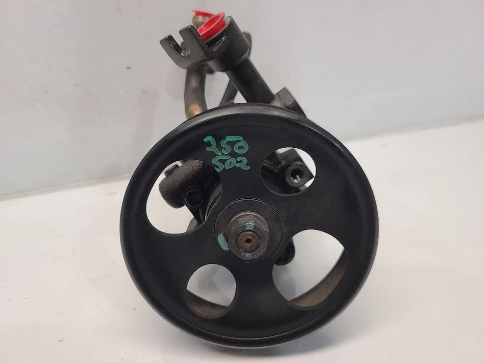 Bomba de dirección asistida Nissan Xterra 2005-15 (4,0 L/AT) Foto 2 de 4