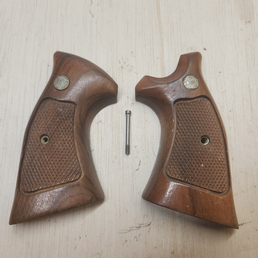Smith & Wesson S&W Wood Target Grips K & L Frame 19 66 586