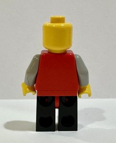 LEGO Classic Knight Minifigure Cas074 From Castle Theme set 6077 - no helmet